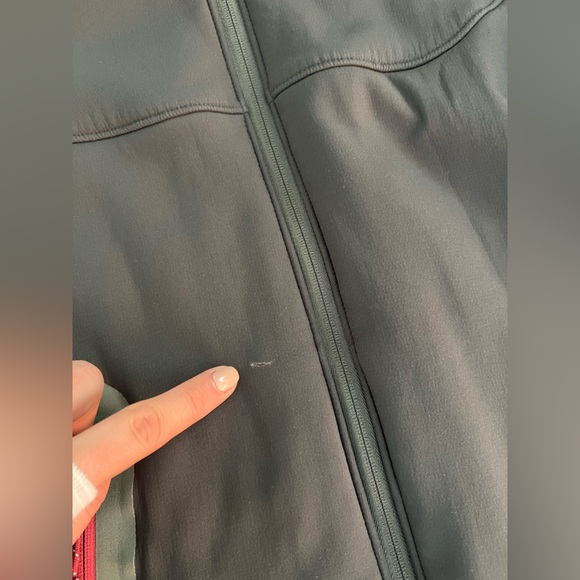 Arc’teryx Shell Jacket - Picture 6 of 6